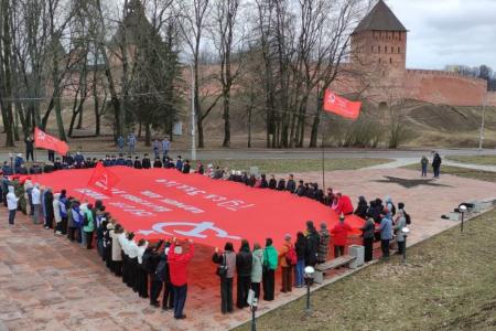 "От Идрицы до Петрозаводска под Красным Знаменем". Продолжается второй этап марша-эстафеты «Наша Великая Победа» по регионам Северо-Западного федерального округа