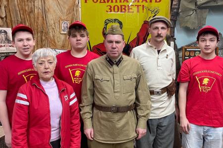 Комсомольцы Брянщины и дети войны посетили историко-краеведческий музей в г.Дятьково
