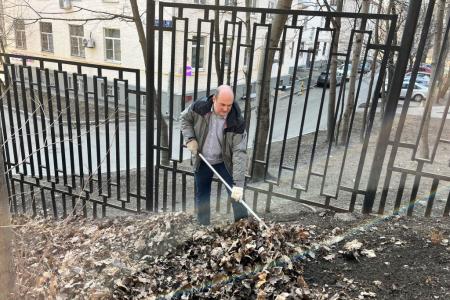 Подмосковные коммунисты провели Ленинский субботник на территории Обкома