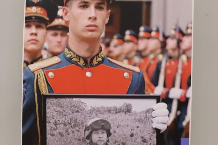 Участники Арктического форума КПРФ посетили в Салехарде выставку, посвящённую военкору-коммунисту Ростиславу Журавлёву