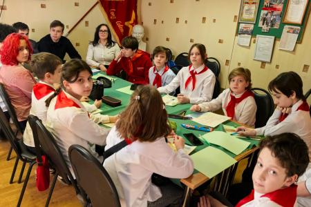 Подмосковные коммунисты: Мы в труде и в борьбе коммунизму верны!