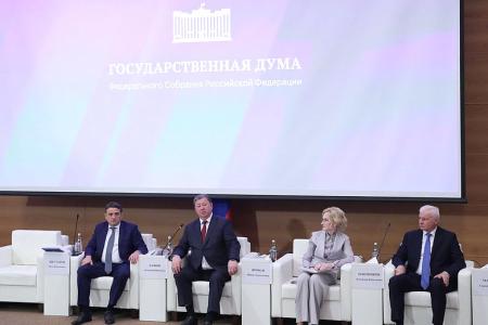 Владимир Кашин: Важнейшие задачи рыбохозяйственной отрасли  -  обеспечить население качественной и безопасной рыбной продукцией, и создать современную инфраструктуру рыболовецких прибрежных поселков для жизни и работы