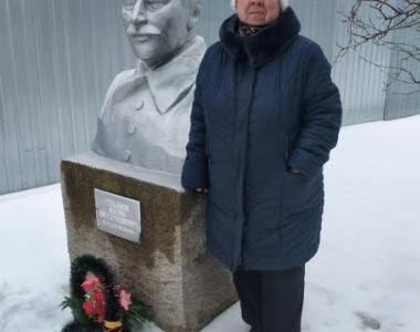 Коммунисты Саратовской области почтили память И.В. Сталина