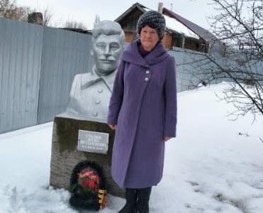 Коммунисты Саратовской области почтили память И.В. Сталина
