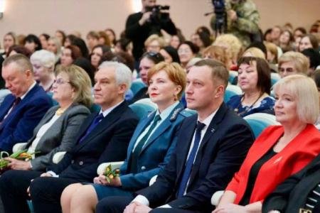 Ольга Алимова посетила торжественное мероприятие в Правительстве Саратовской области, посвященное Международному женскому дню