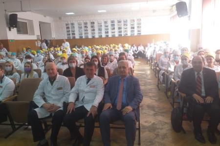 Краснодарский край. Коммунист-депутат Н.И. Осадчий встретился с коллективом Кропоткинского медицинского колледжа