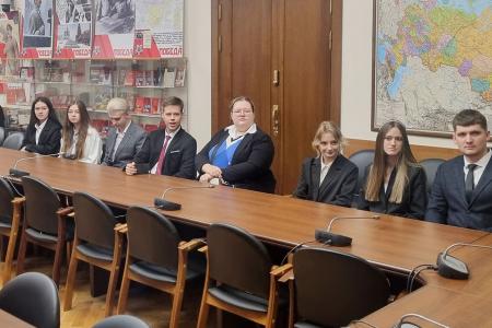 Мария Дробот обсудила с московскими студентами работу Госдумы и перспективы молодёжной политики