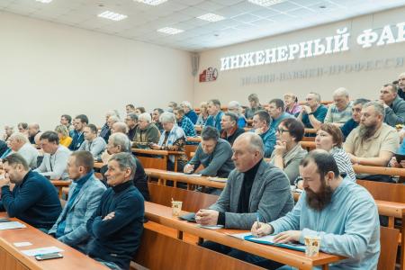 Олег Лебедев выступил в Вологодской государственной молочнохозяйственной академии имени Н.В. Верещагина