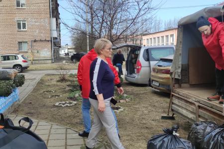 Гуманитарный конвой от новгородских коммунистов уходит в зону СВО