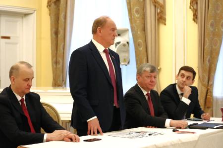 Геннадий Зюганов выпускникам Центра политической учёбы:  “Вы – крепкие ребята. Партия на вас надеется”
