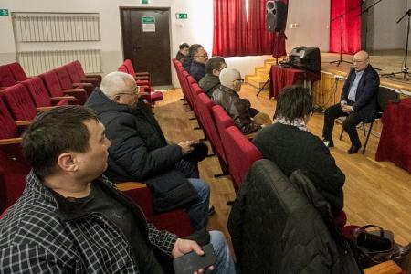 Республика Калмыкия. Лидер местных коммунистов Николай Нуров провел встречи с избирателями в Большом Царыне и Малых Дербетах
