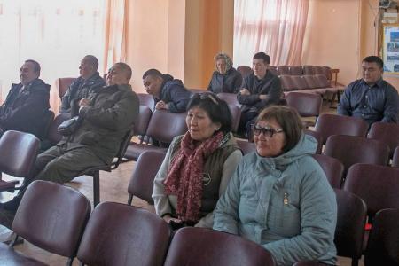 Первый секретарь Калмыцкого рескома партии,  вице-спикер парламента Калмыкии Николай Нуров провел встречу с избирателями в Кетченеровском районе