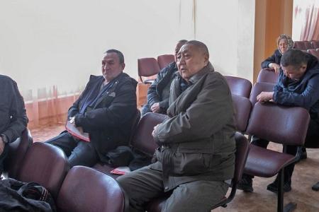 Первый секретарь Калмыцкого рескома партии,  вице-спикер парламента Калмыкии Николай Нуров провел встречу с избирателями в Кетченеровском районе