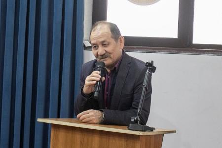 Республика Калмыкия. Лидер местных коммунистов Николай Нуров поздравил народного поэта Владимира Нурова с изданием нового романа