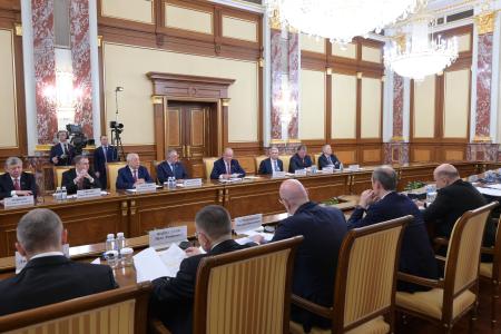 Все работаем на победу!