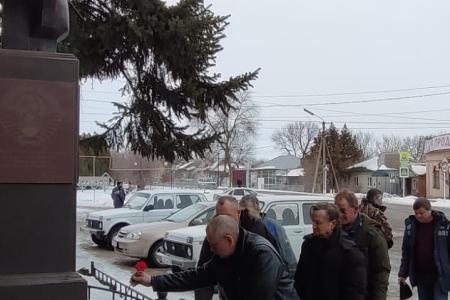 На Ставрополье в колхозе «Родина» возложили цветы в день памяти И.В. Сталина