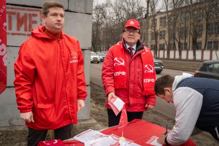 Курск. Народный референдум у бомбоубежищ