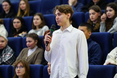 Дмитрий Новиков провёл встречу со студентами Северо-Кавказского федерального университета