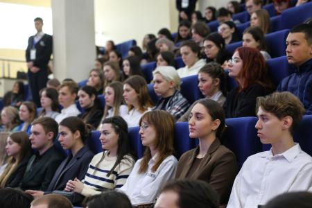 Дмитрий Новиков провёл встречу со студентами Северо-Кавказского федерального университета
