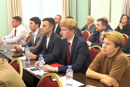 Дмитрий Новиков поделился опытом с участниками проекта “Красная трибуна” в Центре политической учебы ЦК КПРФ