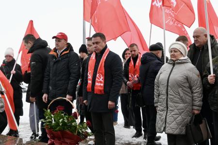 Коммунисты Ульяновской области почтили память И.В.Сталина