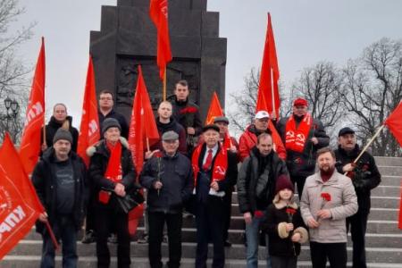 Из Старой Руссы в Лугу. Антифашистский марш-эстафета «Наша Великая Победа» в Ленинградской области