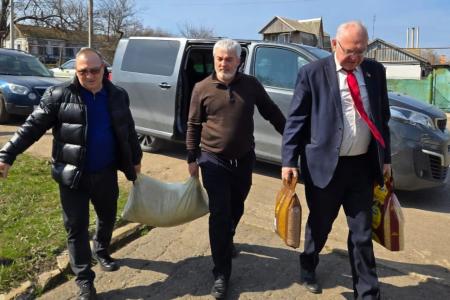 Делегация КПРФ во главе с Казбеком Тайсаевым прибыла в Донецкую Народную Республику
