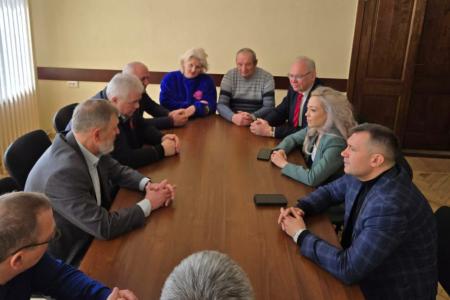 Делегация КПРФ во главе с Казбеком Тайсаевым прибыла в Донецкую Народную Республику