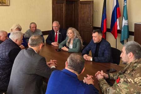 Делегация КПРФ во главе с Казбеком Тайсаевым прибыла в Донецкую Народную Республику