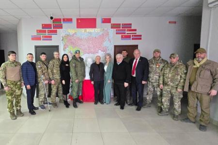 Делегация КПРФ во главе с Казбеком Тайсаевым прибыла в Донецкую Народную Республику