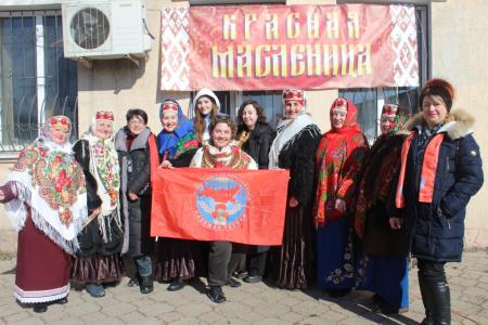 «Красная» масленица в Луганске