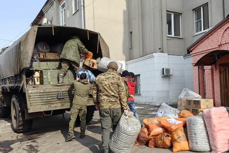 Ивановские коммунисты передали очередной гуманитарный груз в руки бойцам в Курской и Белгородской областях