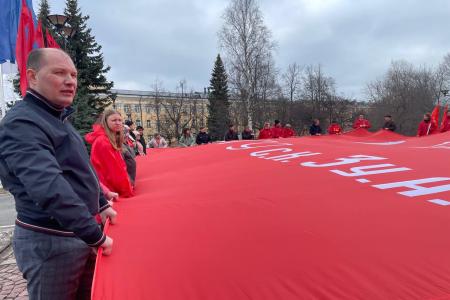 Карелия. Антифашистский марш-эстафета «Наша Великая Победа» прошёл в Петрозаводске