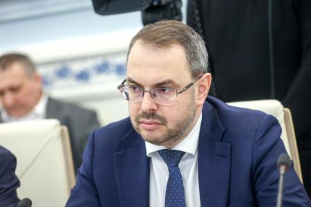 Айрат Гибатдинов заявил, что в России ведется работа над созданием единого стандарта антитеррористической безопасности образовательных учреждений