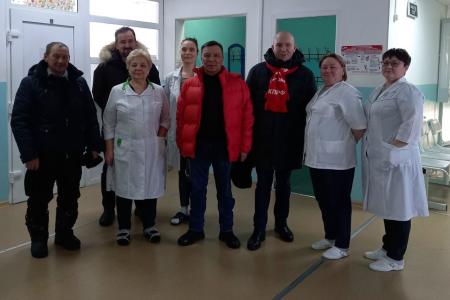 Ненецкий автономный округ. Лидер местных коммунистов Михаил Райн встретился с партийными активистами и жителями отдаленного поселка Красное