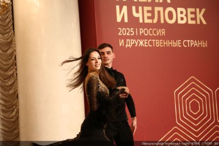 Г.А. Зюганов: "Пчела демонстрирует человеку примеры миролюбия и трудолюбия"