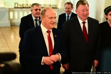 Г.А. Зюганов: "Пчела демонстрирует человеку примеры миролюбия и трудолюбия"