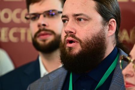 Г.А. Зюганов: "Пчела демонстрирует человеку примеры миролюбия и трудолюбия"