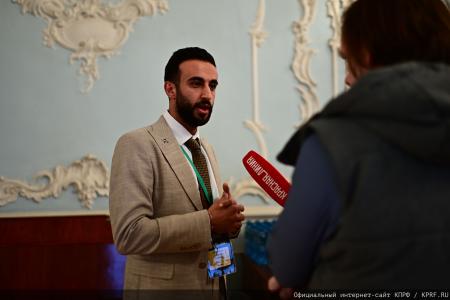 Г.А. Зюганов: "Пчела демонстрирует человеку примеры миролюбия и трудолюбия"