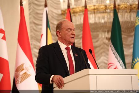 Г.А. Зюганов: "Пчела демонстрирует человеку примеры миролюбия и трудолюбия"