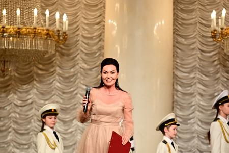 Г.А. Зюганов: "Пчела демонстрирует человеку примеры миролюбия и трудолюбия"