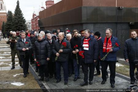 Проявить волю И.В. Сталина и характер великой Советской эпохи!