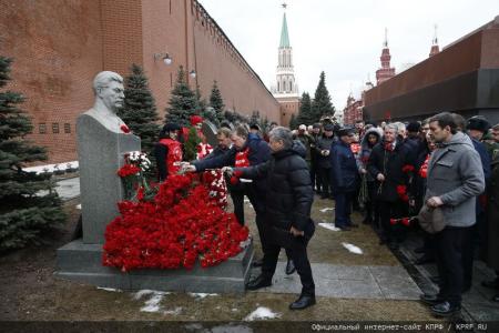 Проявить волю И.В. Сталина и характер великой Советской эпохи!