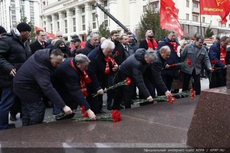 Проявить волю И.В. Сталина и характер великой Советской эпохи!