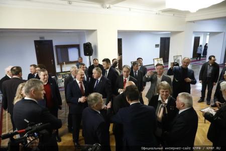 Г.А. Зюганов открыл в Госдуме выставку «Первые в Космосе»
