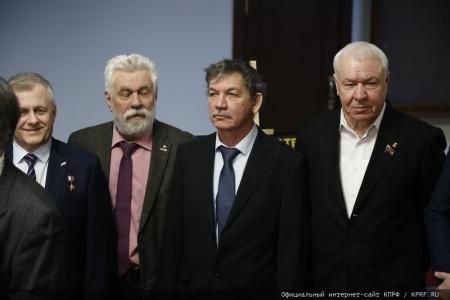 Г.А. Зюганов открыл в Госдуме выставку «Первые в Космосе»
