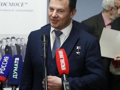 Г.А. Зюганов открыл в Госдуме выставку «Первые в Космосе»