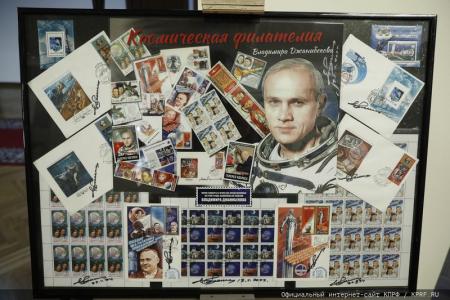 Г.А. Зюганов открыл в Госдуме выставку «Первые в Космосе»