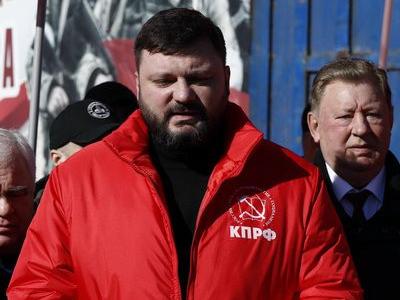 Для фронта и Победы! 136-й гуманитарный конвой от КПРФ ушел в Новороссию и Курск