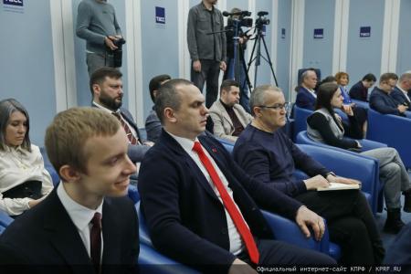 Г.А. Зюганов: Политика «лево руля» давно назрела!